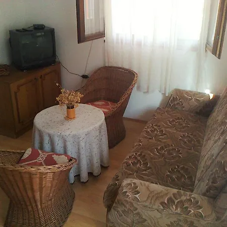 Apartment Diana 1 Komiža